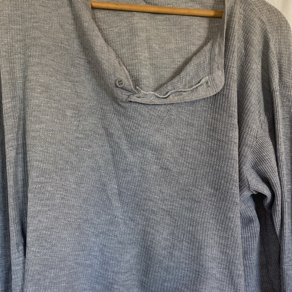 Grey brandy Melville top - Picture 3 of 4